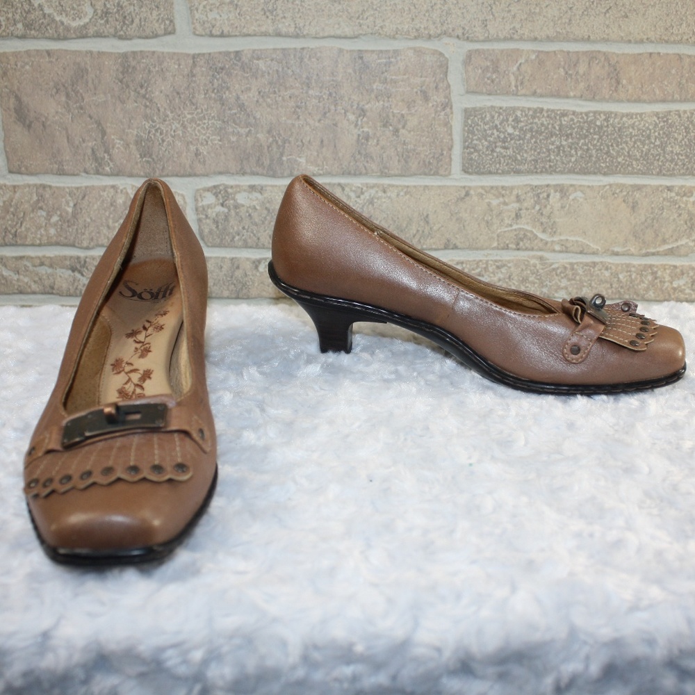 Soft Brown Kitten Heel Shoes Size 6M